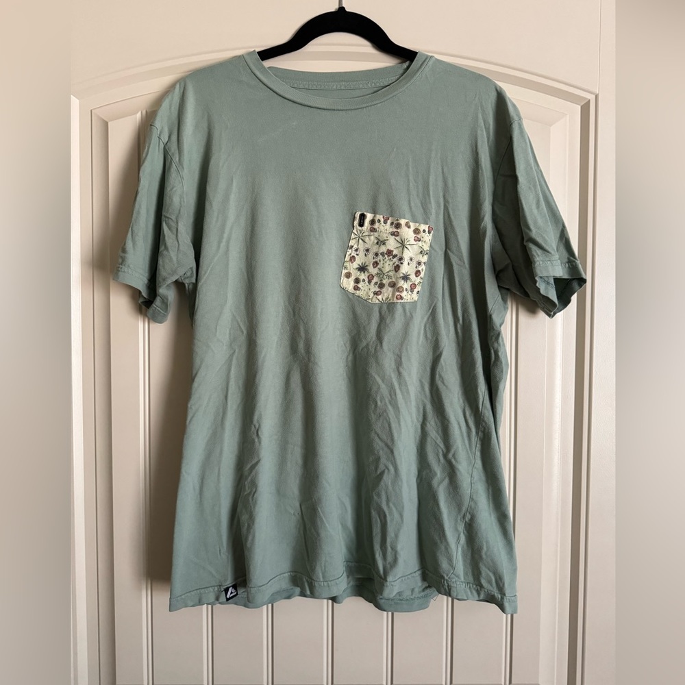 LIRA brand short-sleeve T-shirt